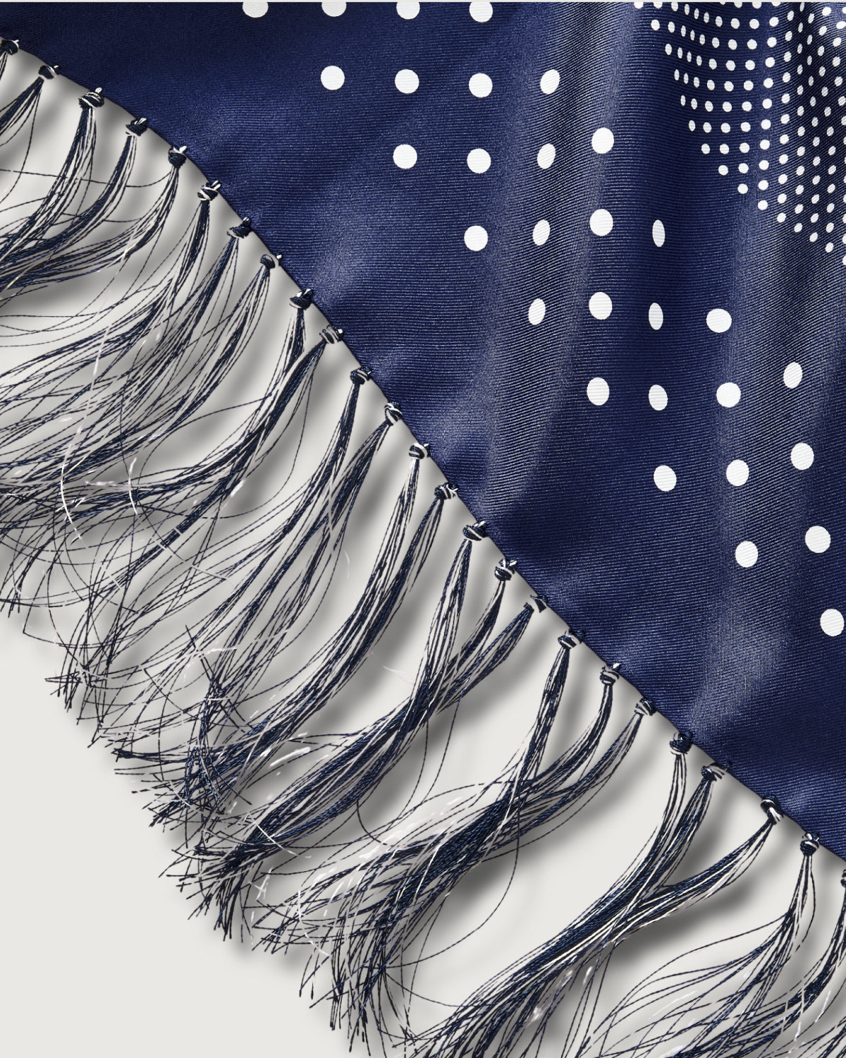 #5002-SN 1993 scarf : silk navy/white 43.5 x 124