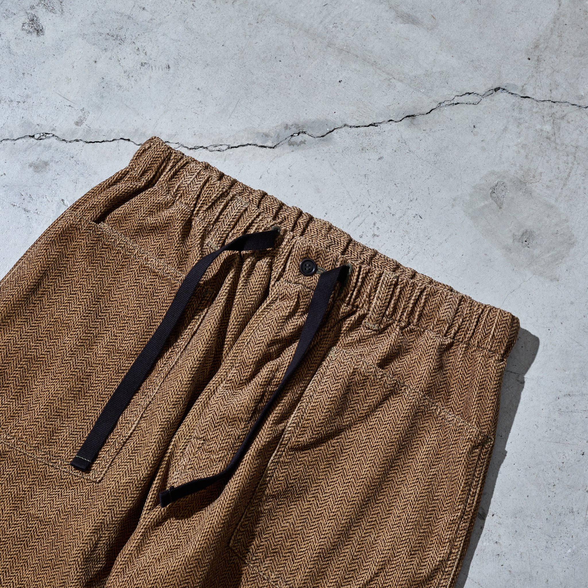 #3307-HCB E-Z ARMY-NAVY Pants : herringbone print corduroy brown