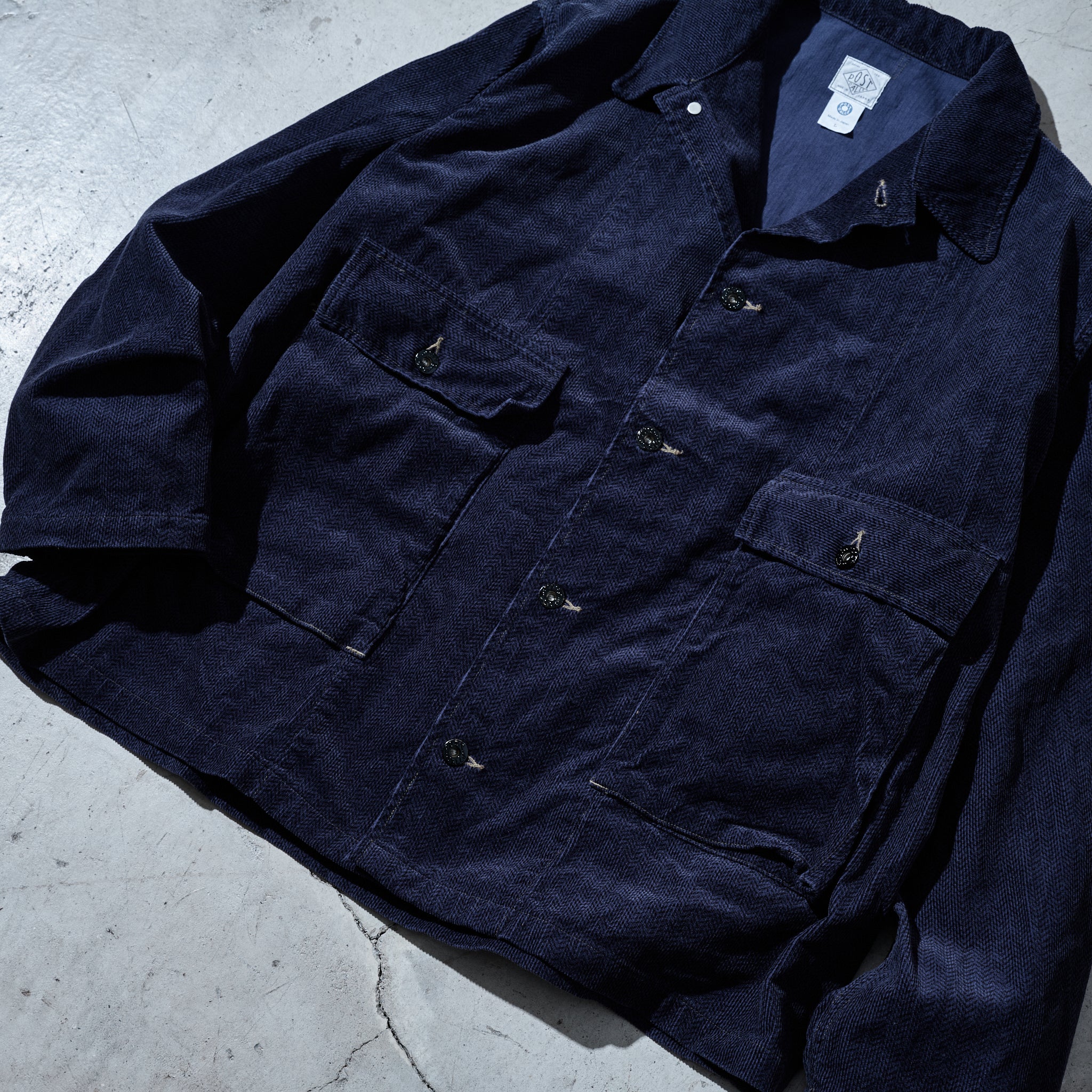 #12006-HCN WALKABOUT : herringbone print corduroy navy