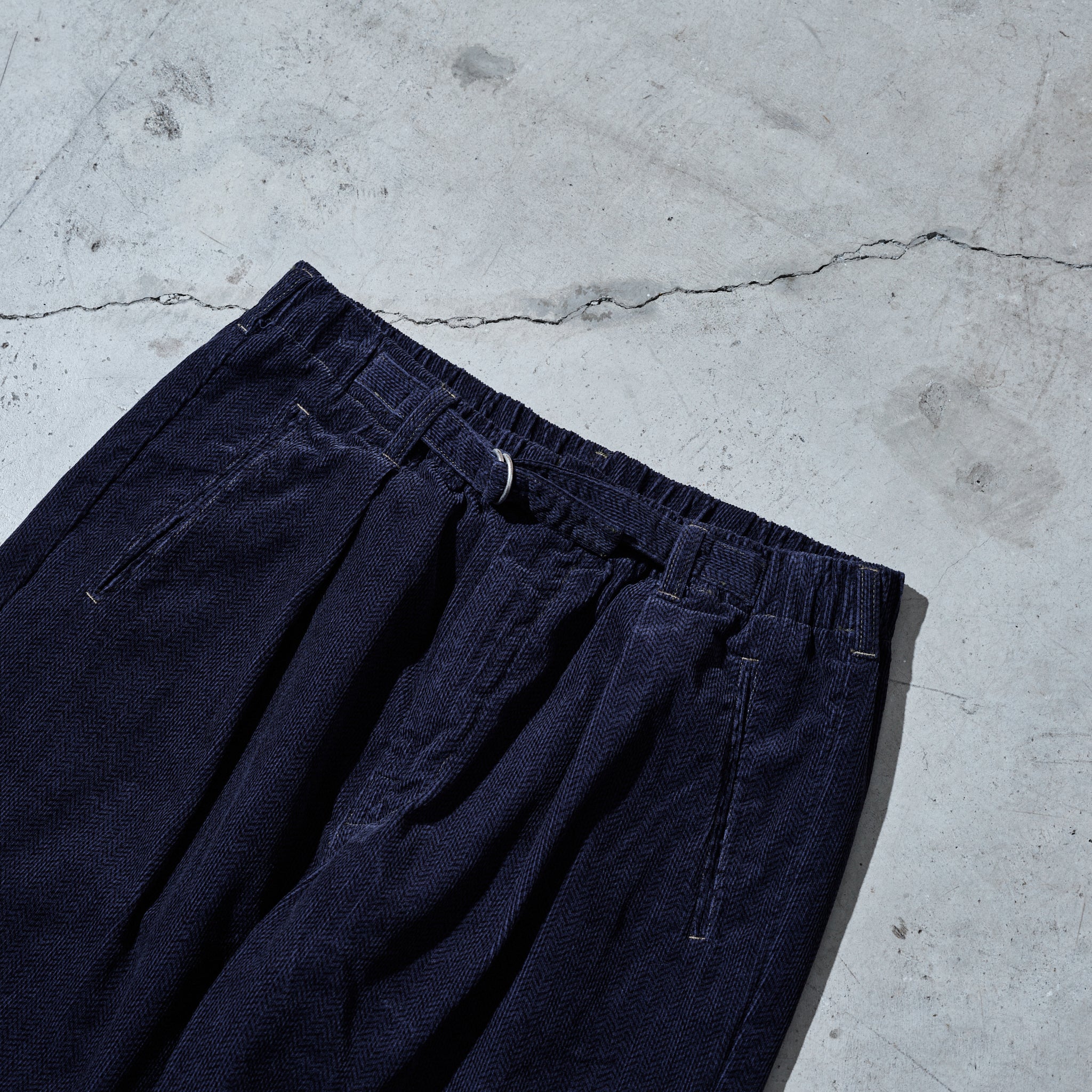 #3315-HCN E-Z Lax 4 : herringbone print corduroy navy