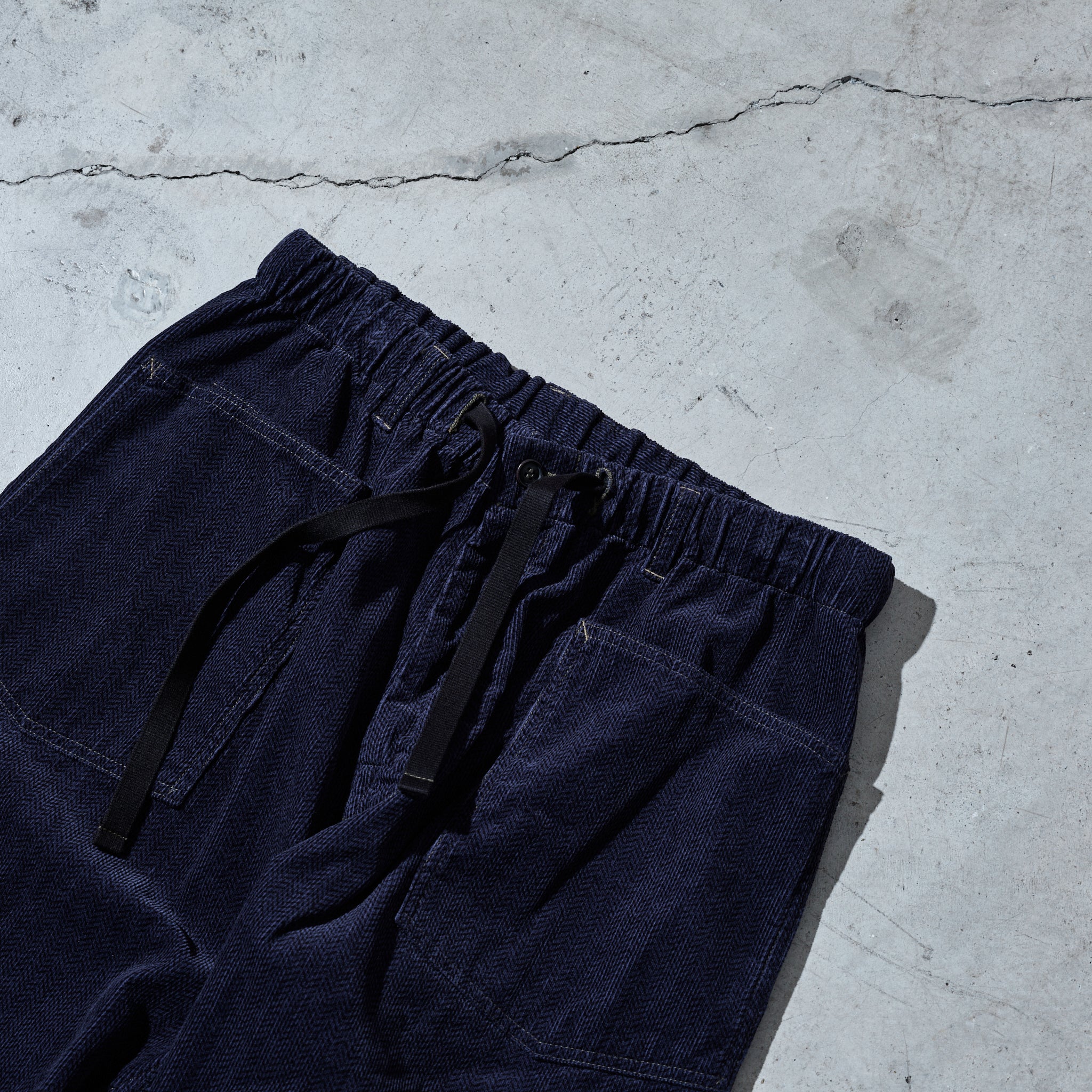 #3307-HCN E-Z ARMY-NAVY Pants : herringbone print corduroy navy