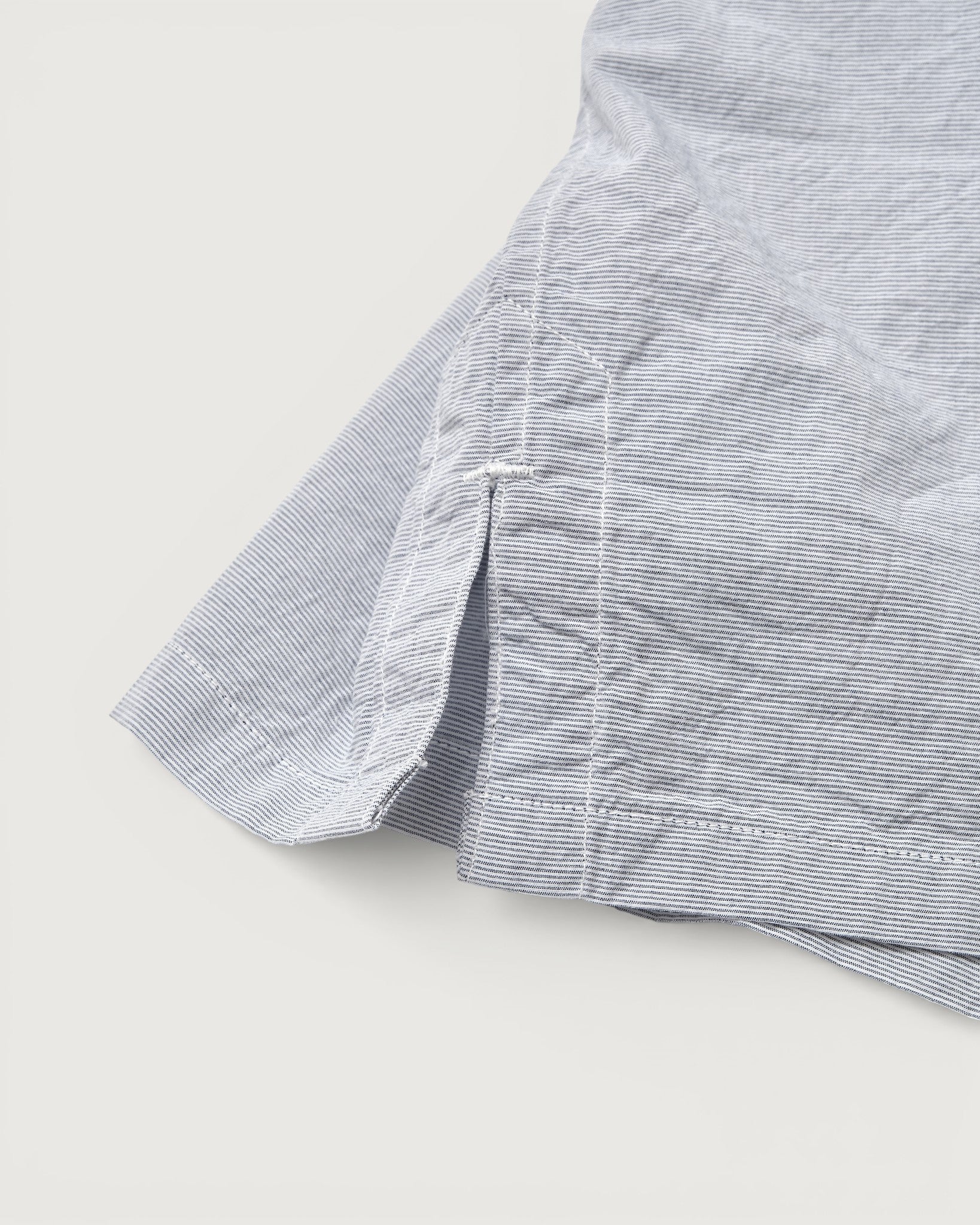 #3231-HBG Fever 2 S/S : high count broadcloth grey stripe