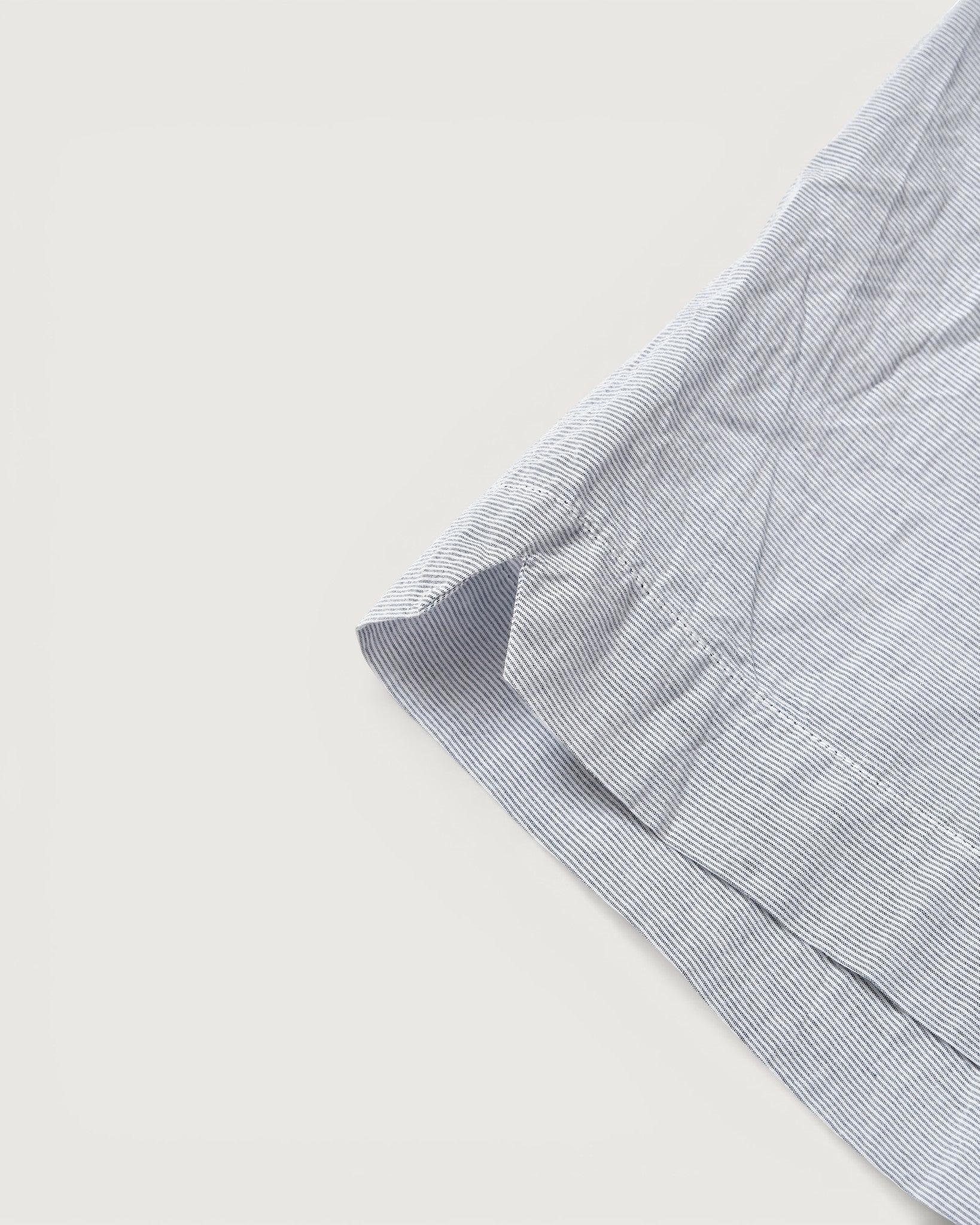 #3231-HBG Fever 2 S/S : high count broadcloth grey stripe