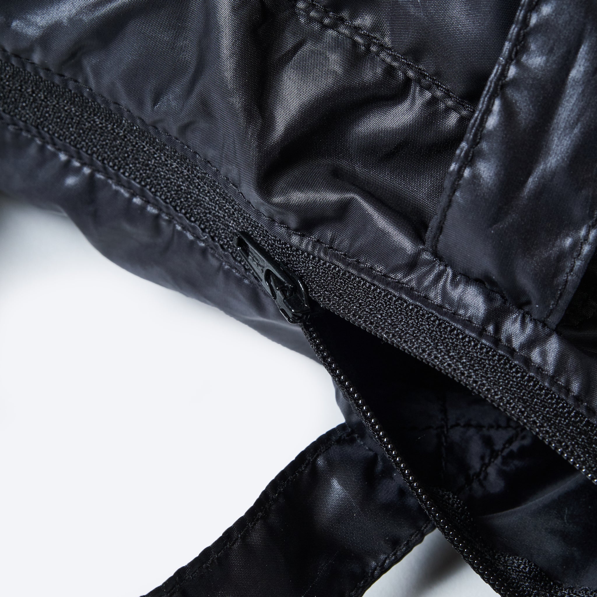 #4208-PTB Packable Helmet Bag 2 : poly taffeta black