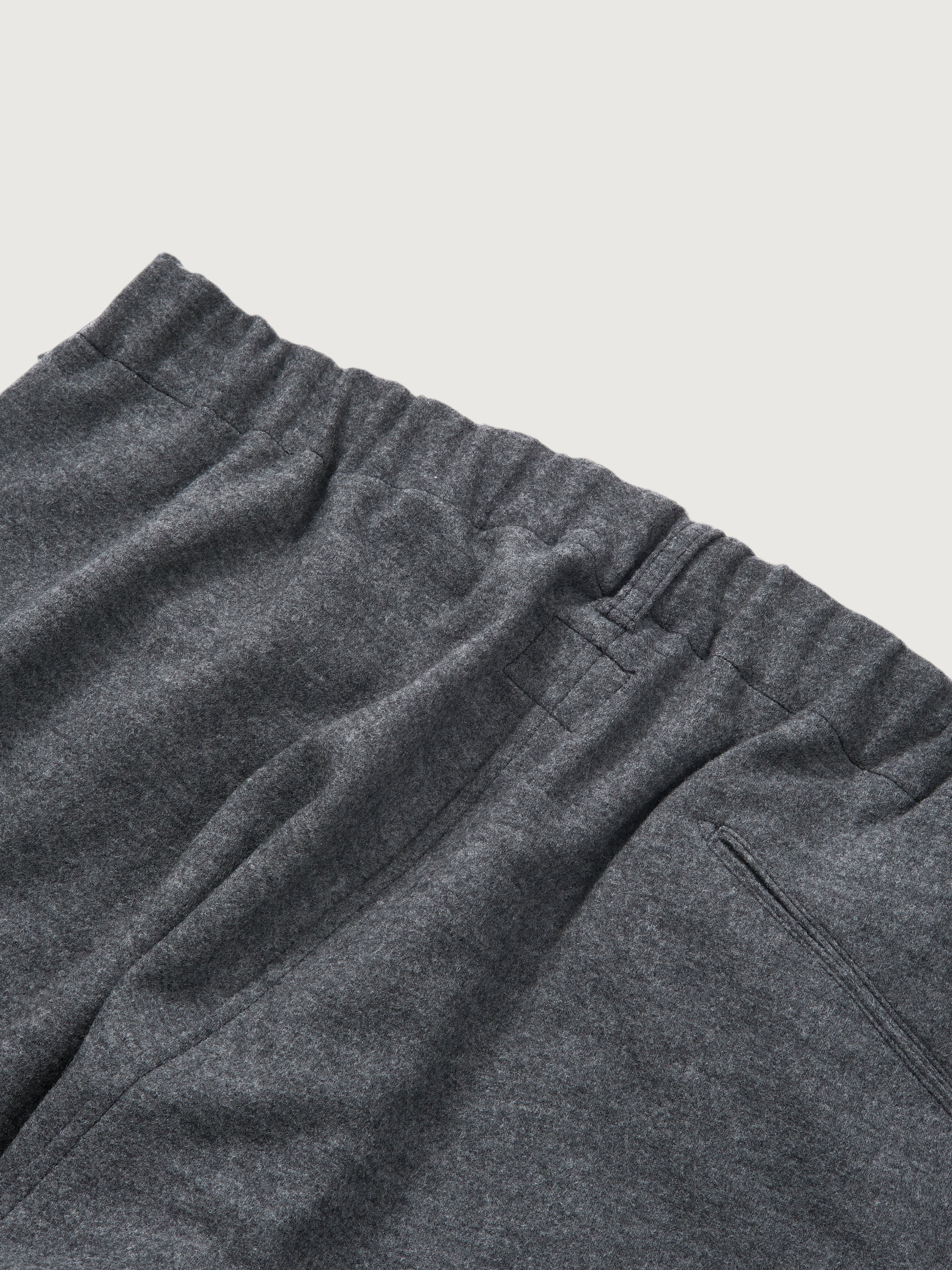 #3307CP-KC POST Coach Pants : knitty charcoal