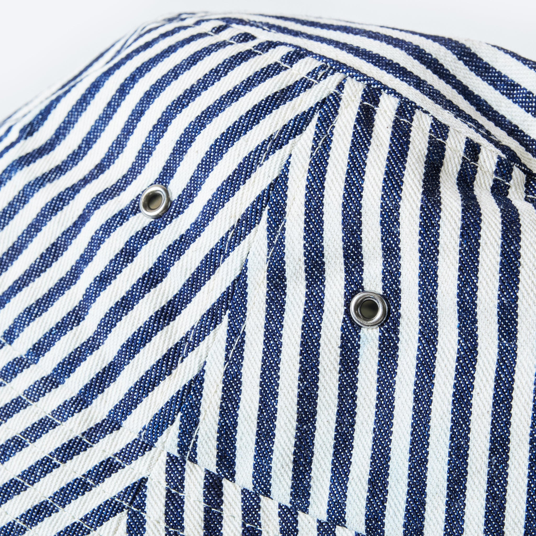 #3905-03 POST Bucket 3 : express stripe indigo