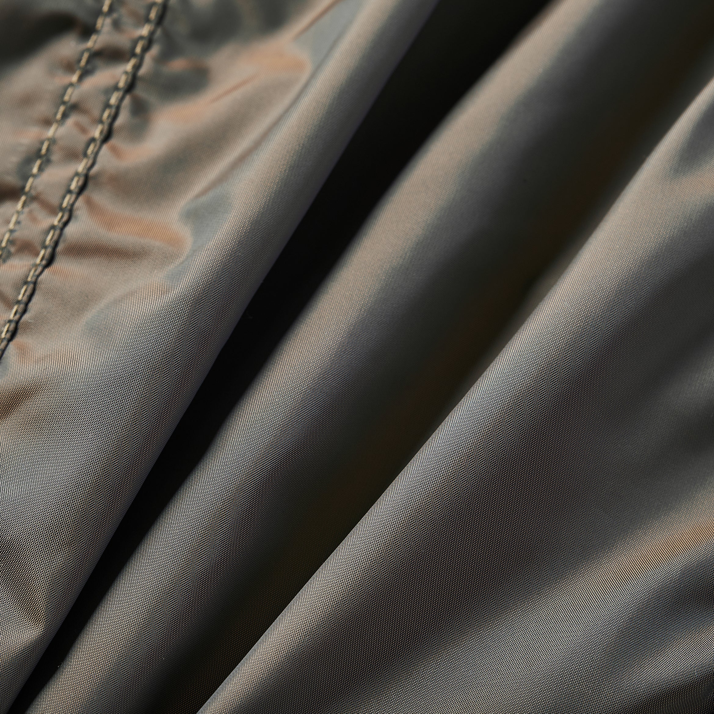 #3103 POST 42 DV PT3 : Poly Taffeta khaki iridescent