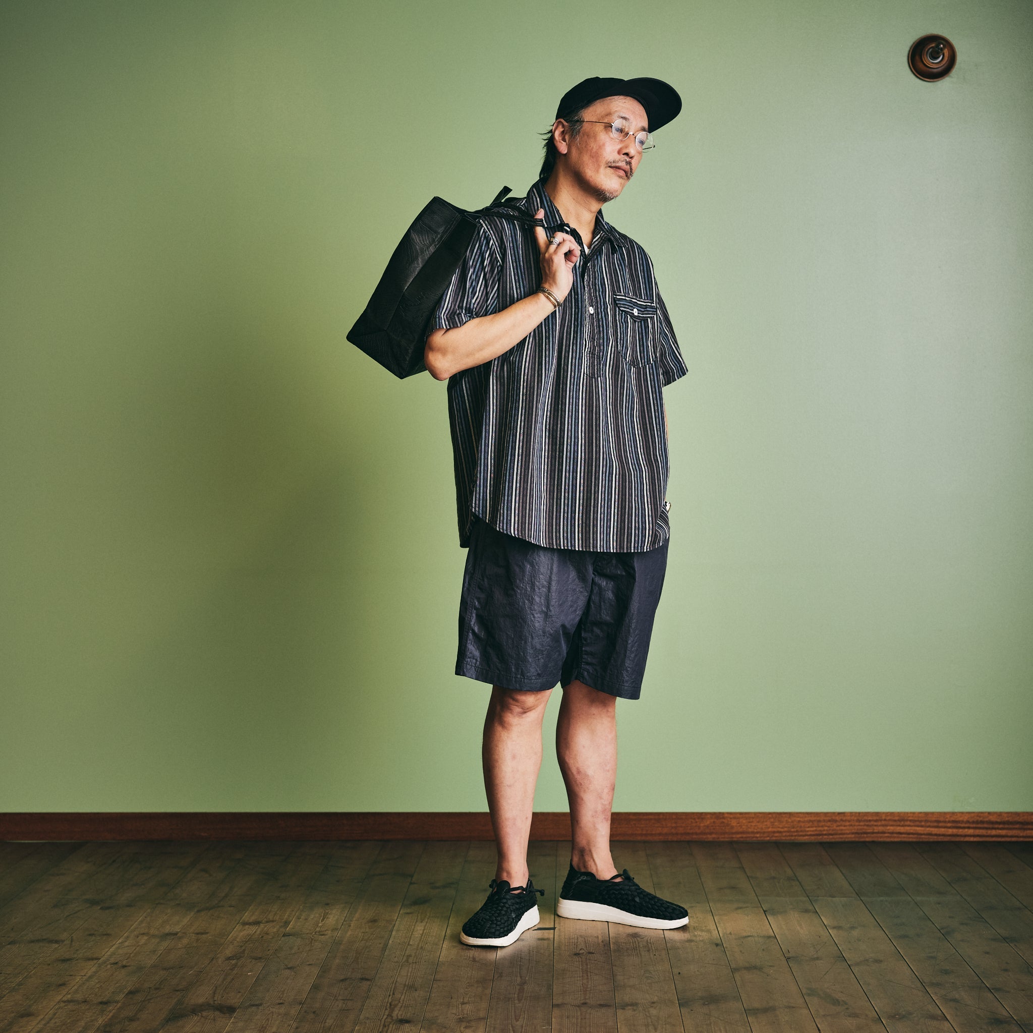 [PRE-ORDER SUMMER] #3319S-WTN EZ Chinois De Luxe Shorts : waxy taffeta navy