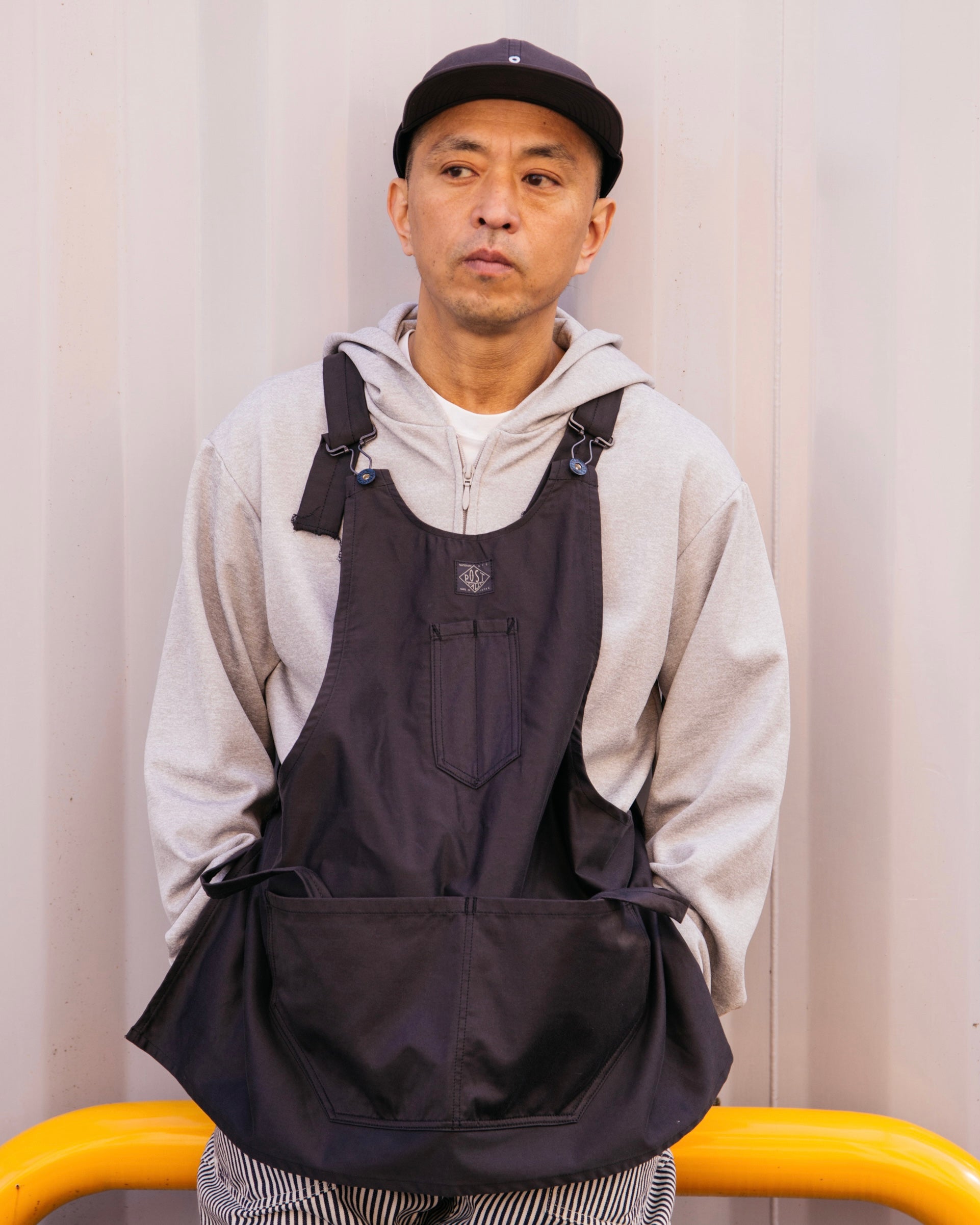 #3802-CS POST Apron #2 : cotton sateen faded black