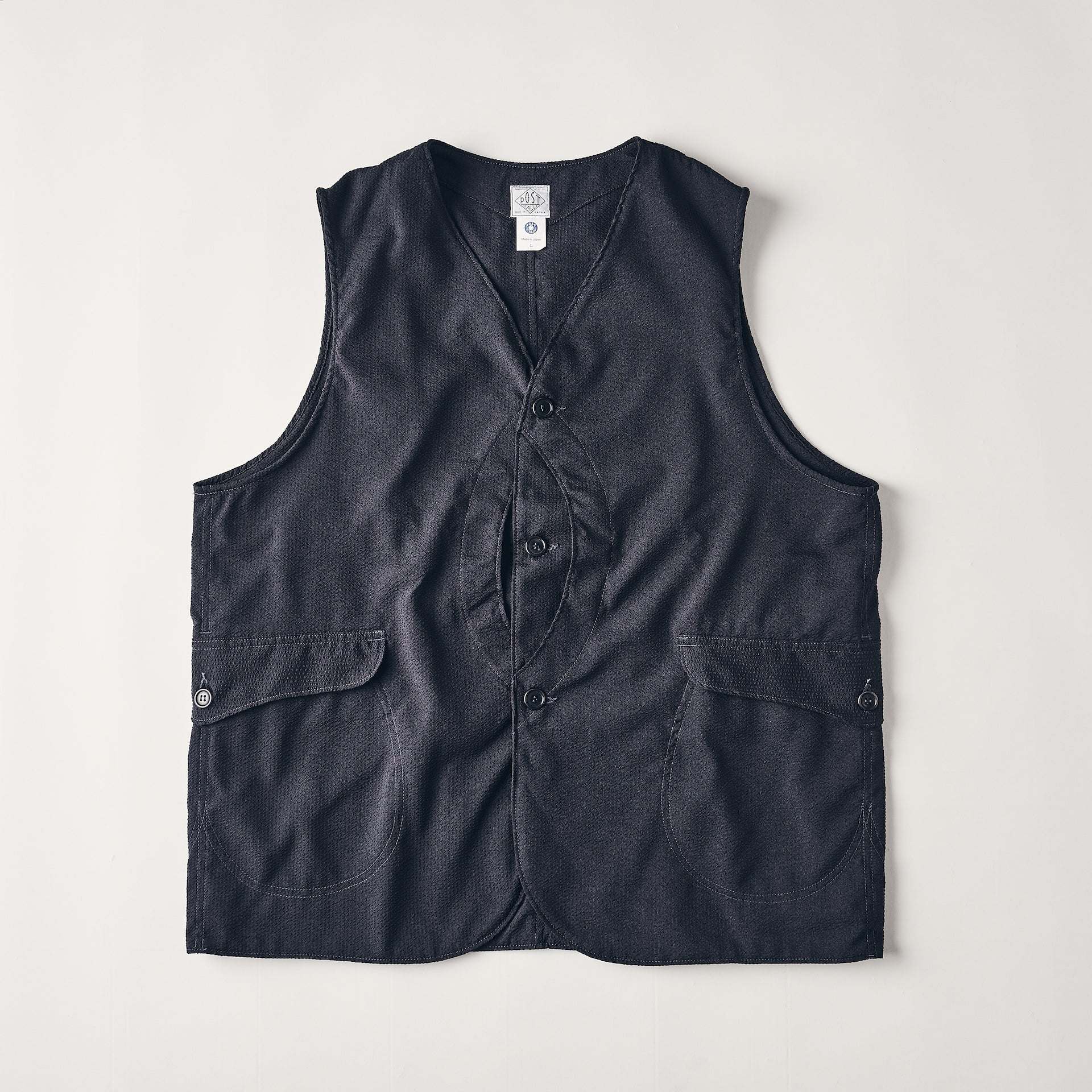 #1512-PSB Royal Traveler : poly seersucker black