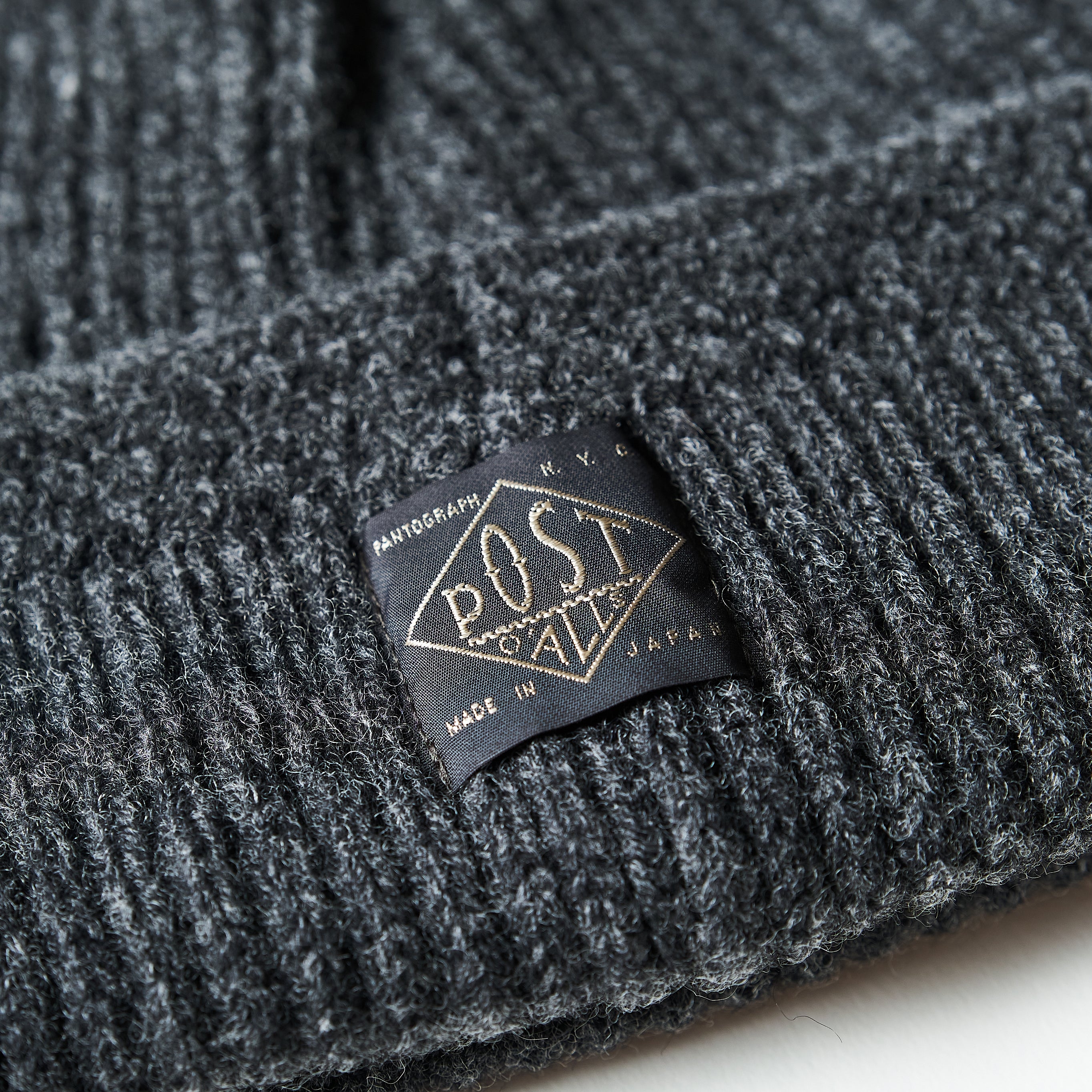 #4102 POST Beanie WN2 : wool knit charcoal heather