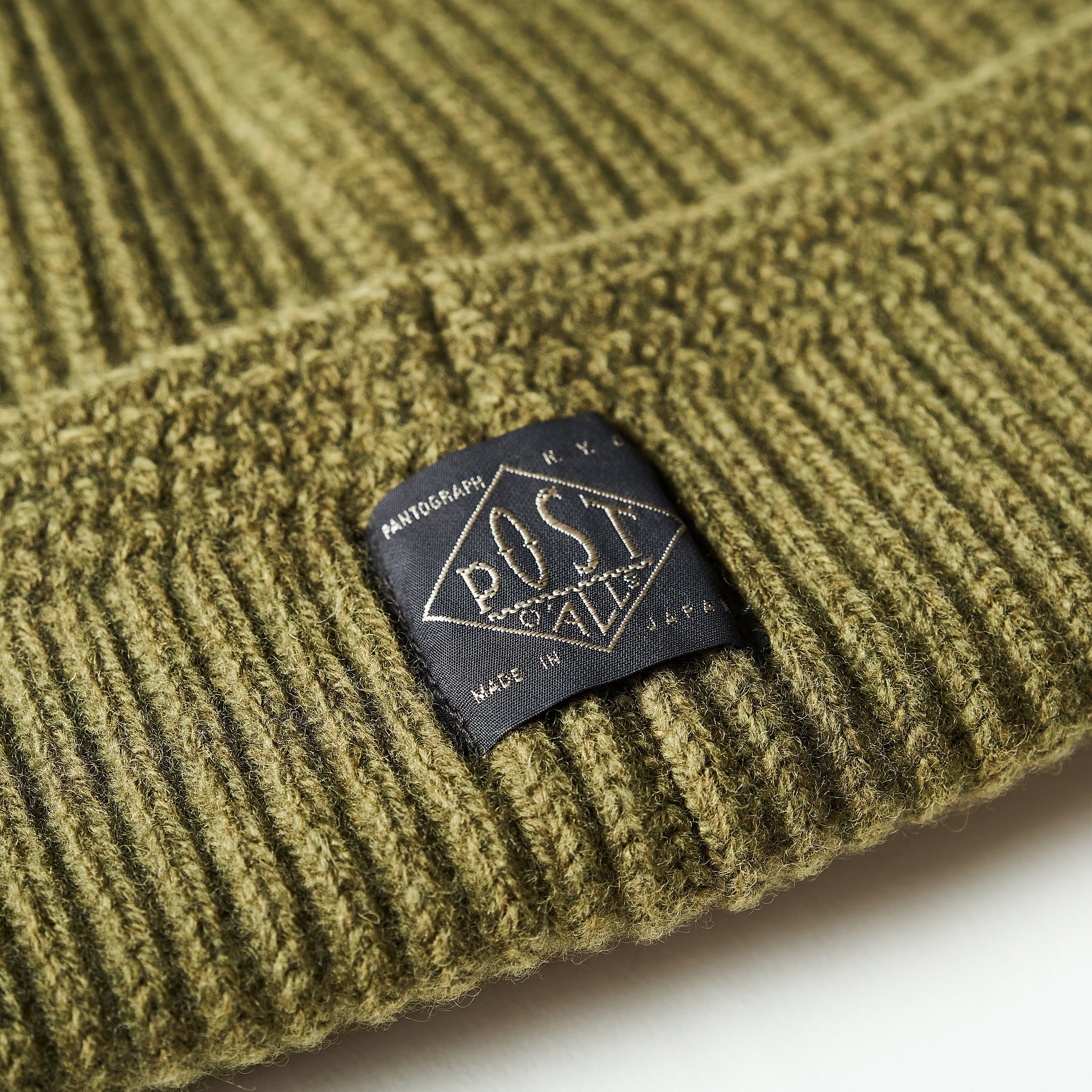 #4102 POST Beanie WN5 : wool knit olive heather