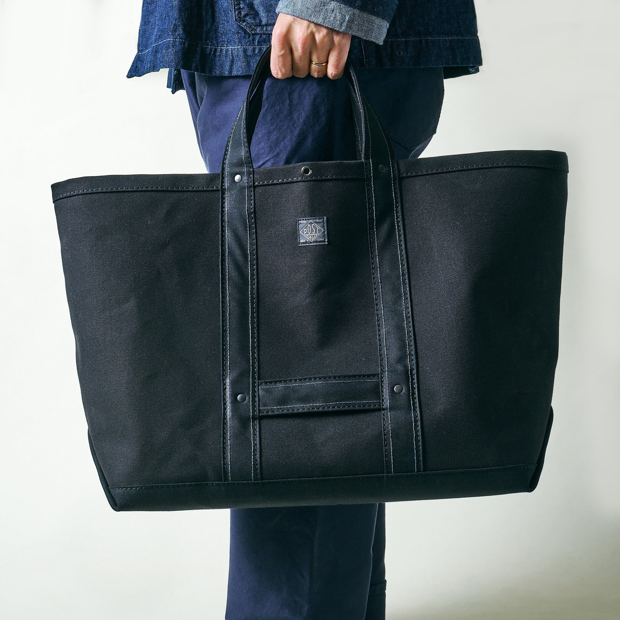 #4204-CB Bell Tote (L) : cotton canvas black