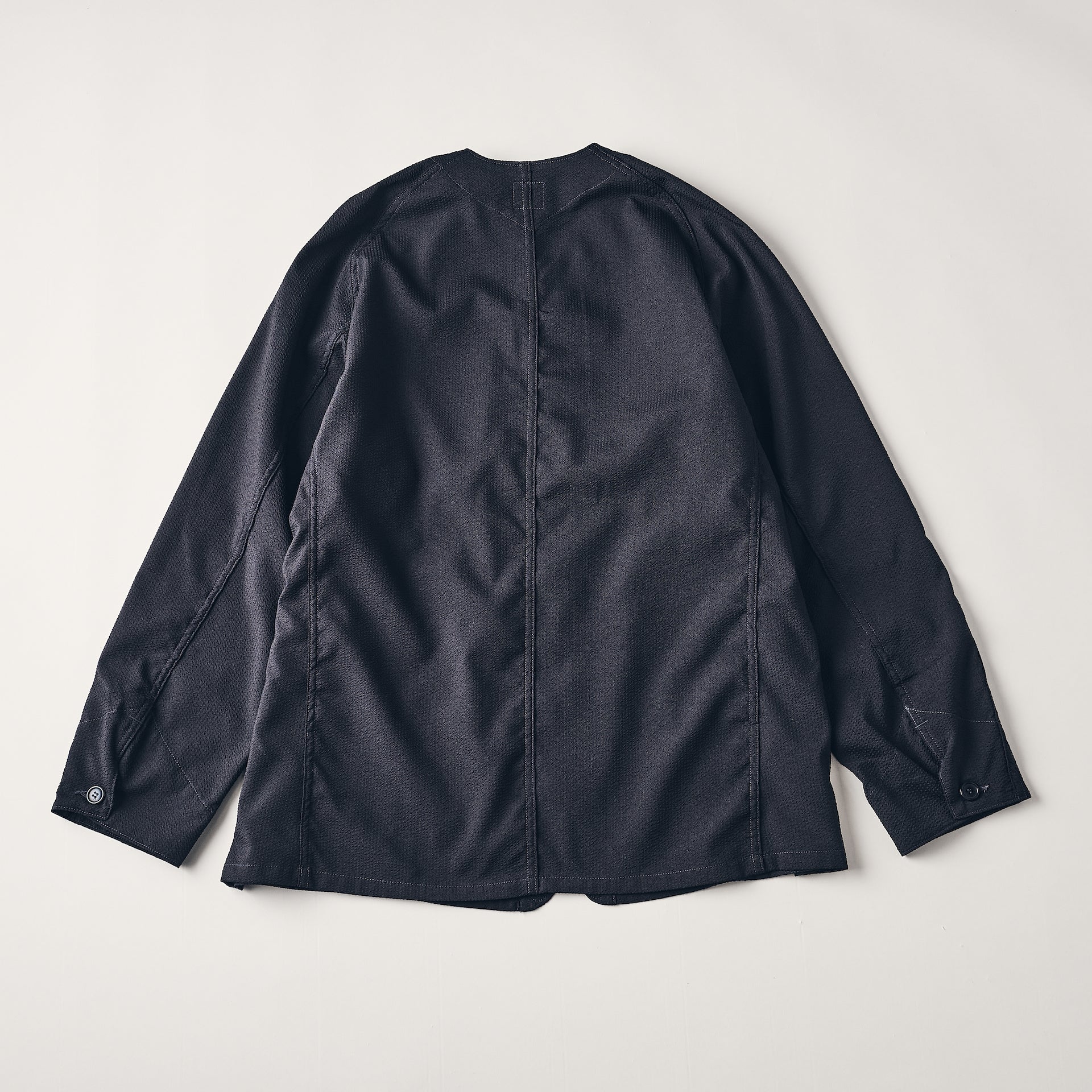 #3113DV-PSB POST 43 DV : poly seersucker black
