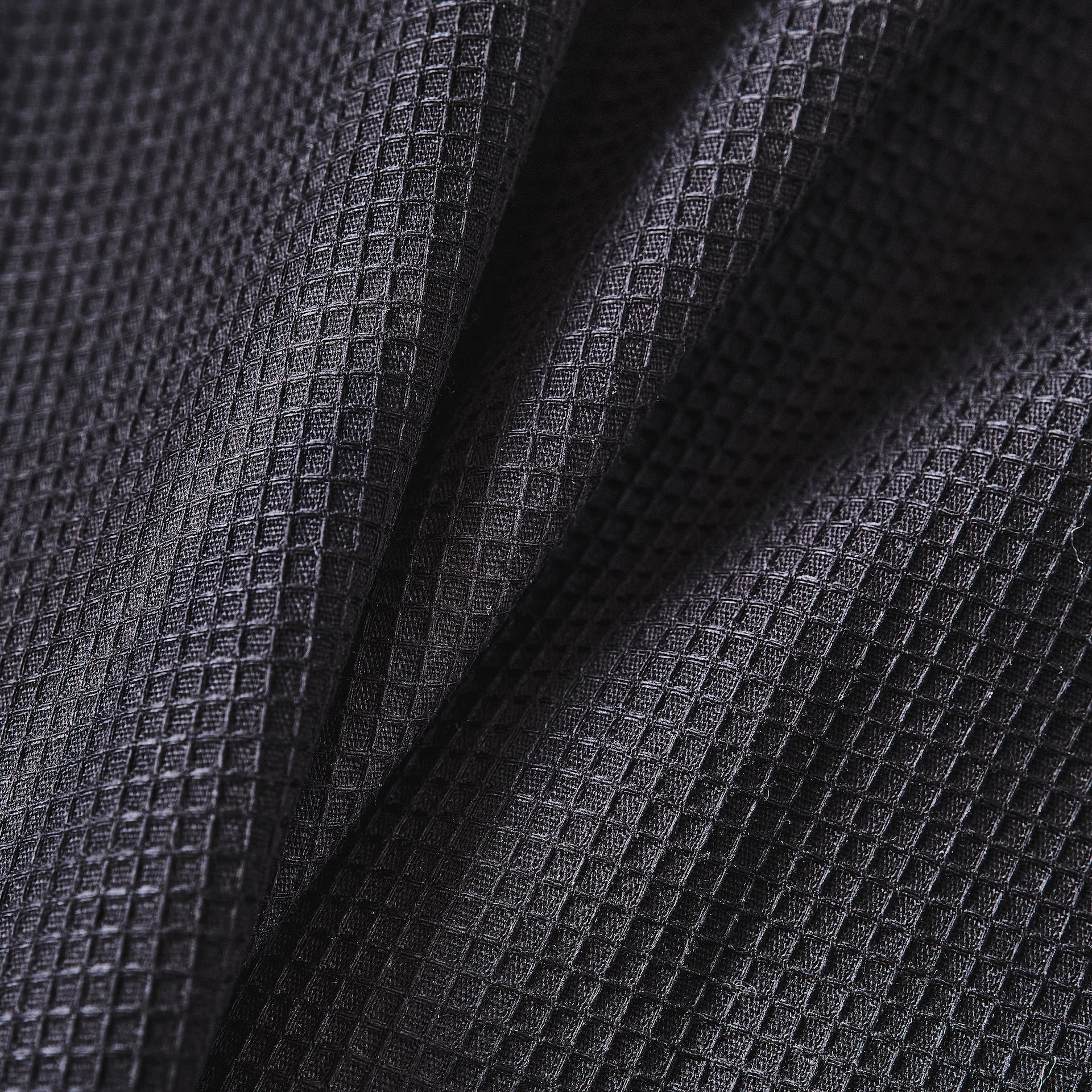 #3211-BWB NEUTRA 3 : boxy waffle black