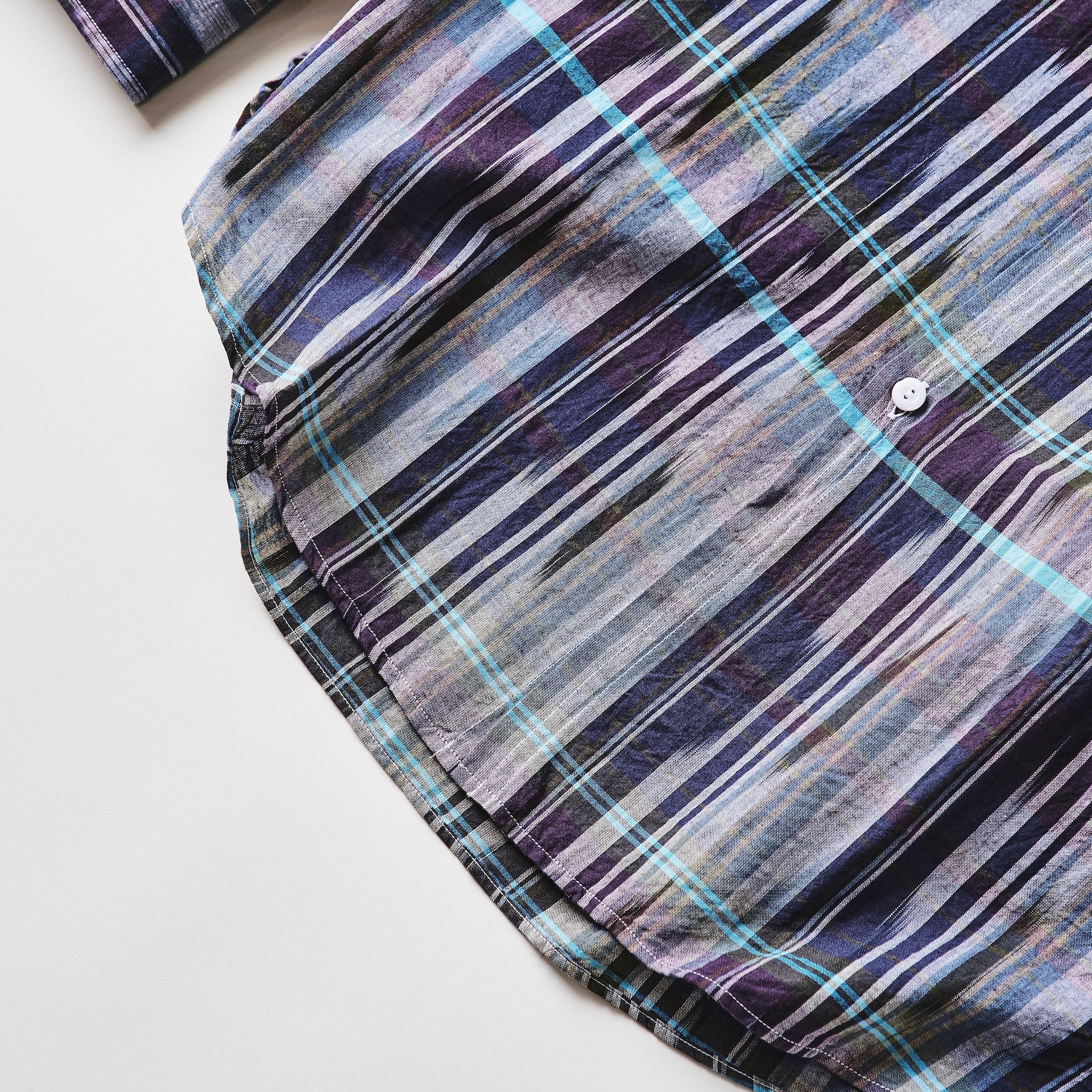 #3211-IMN NEUTRA 3 : ikat madras navy