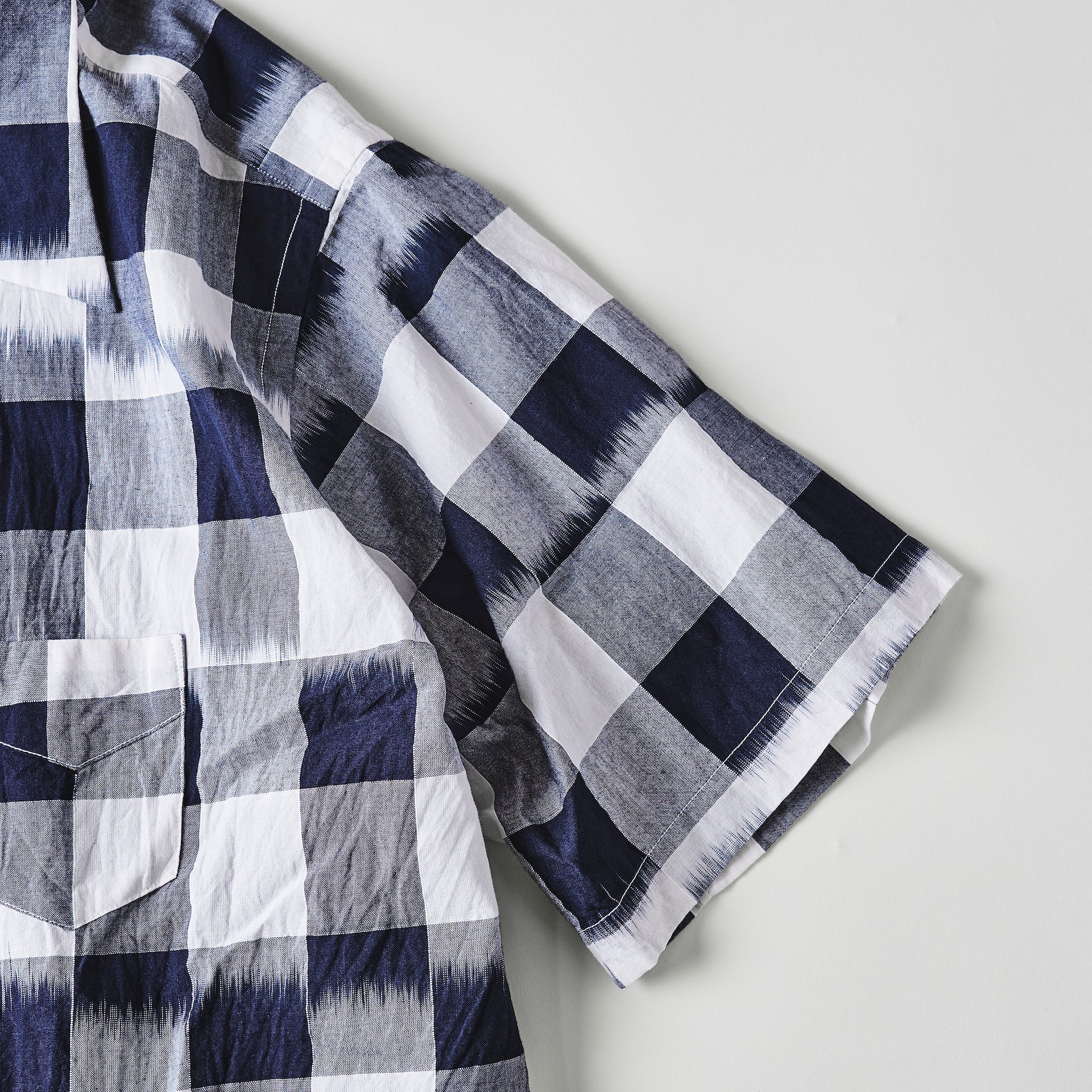 #3211S-ICN2 NEUTRA 3 S/S : ikat check navy