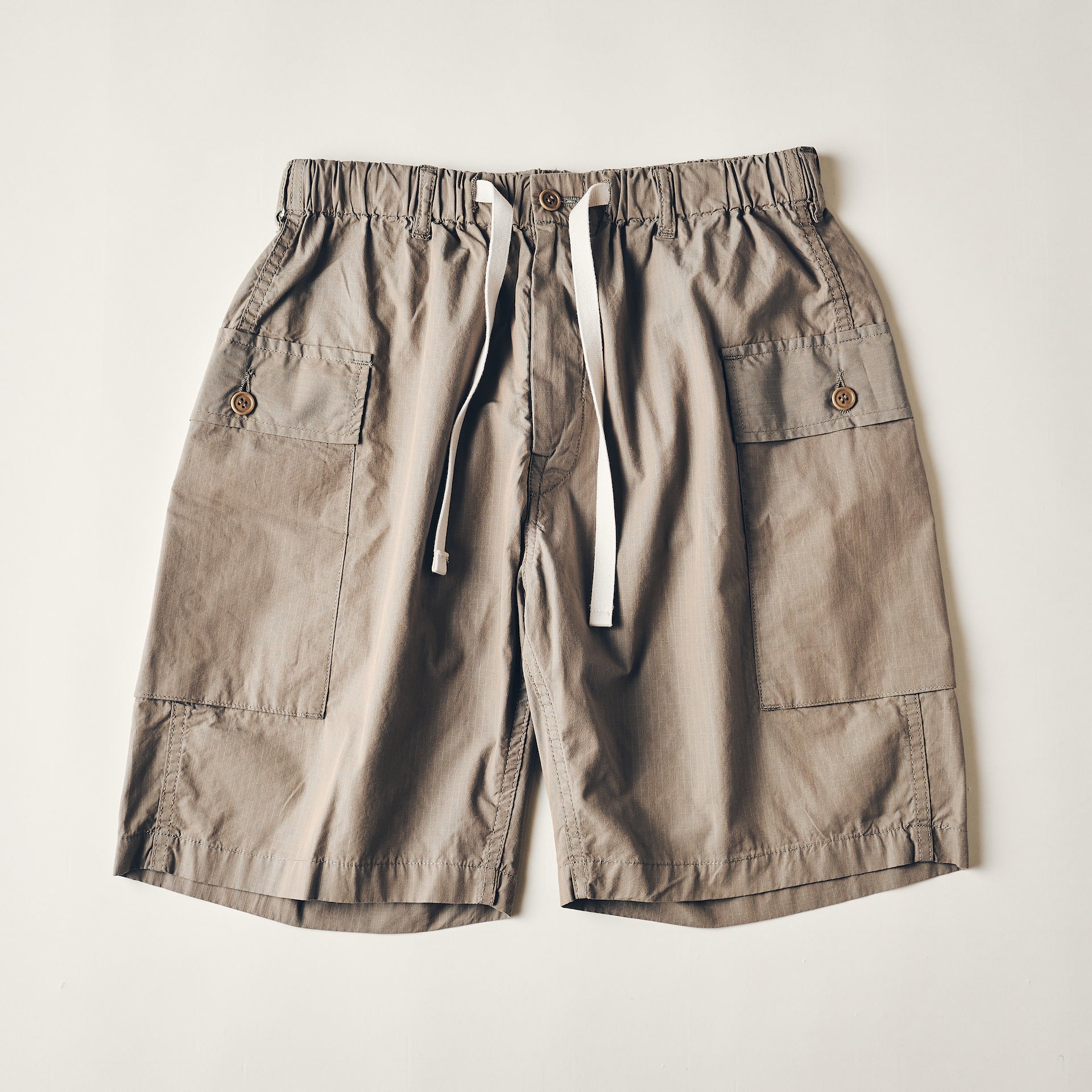 #3308S-CRI E-Z WALKABOUT Shorts : cotton ripstop iridescent khaki