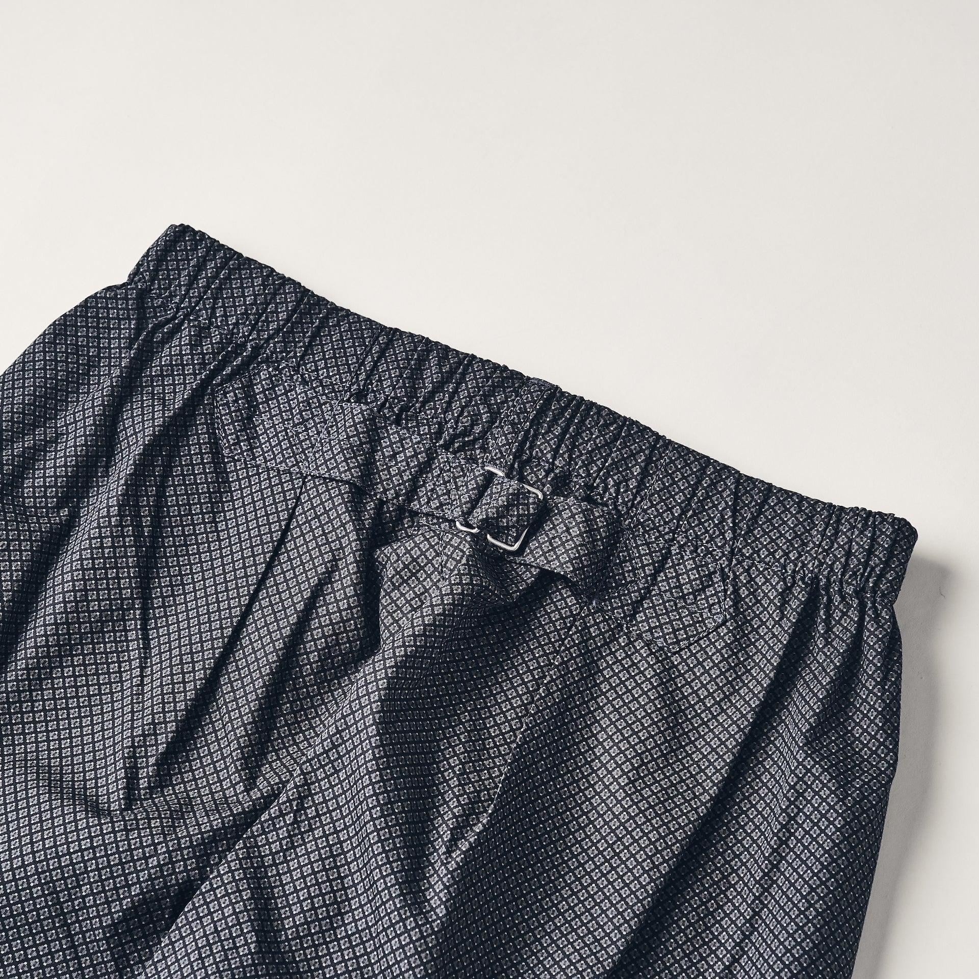 #3315-MPG E-Z Lax 4 : micro print grey