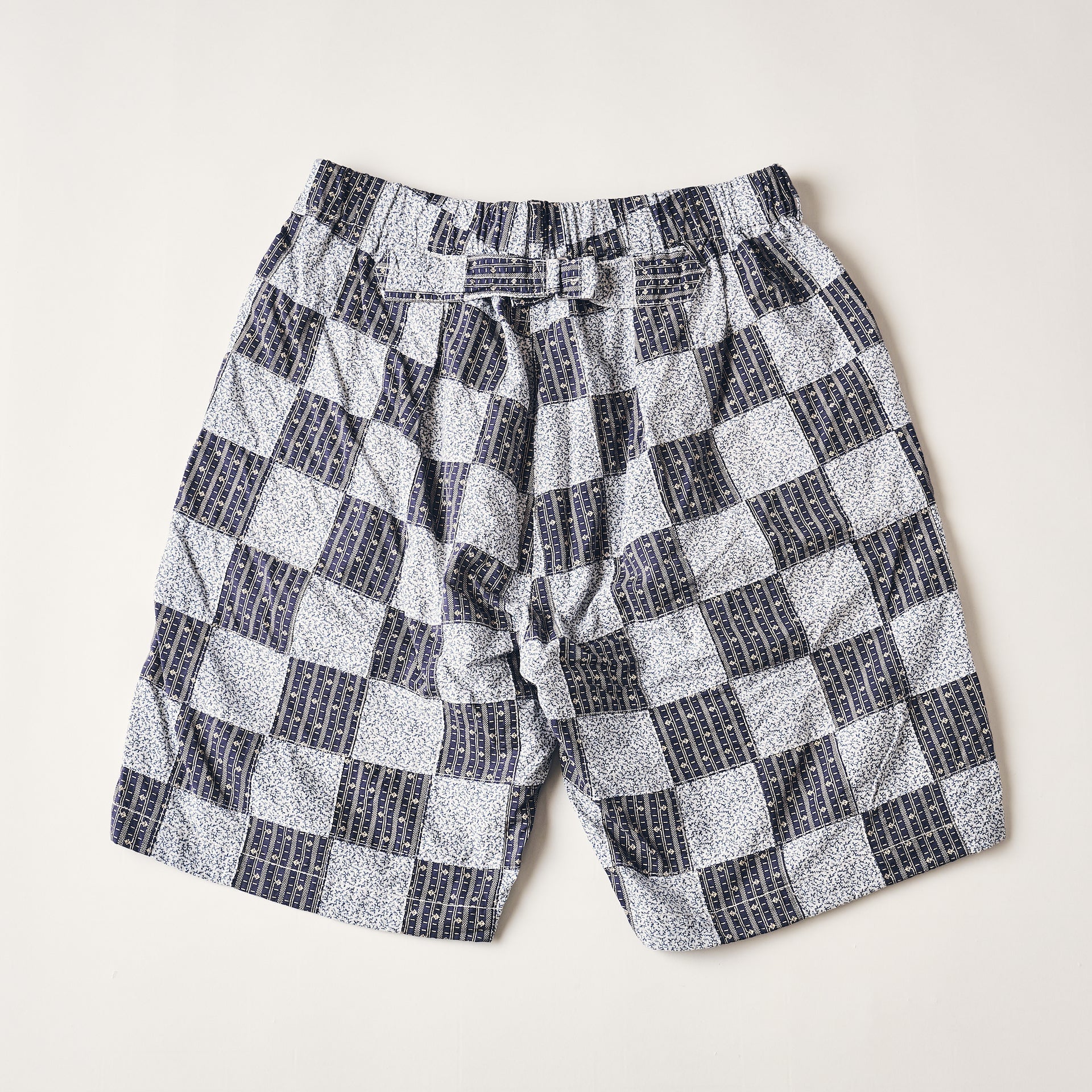 #3315S-CPN E-Z Lax 4 Shorts : calico patchwork navy