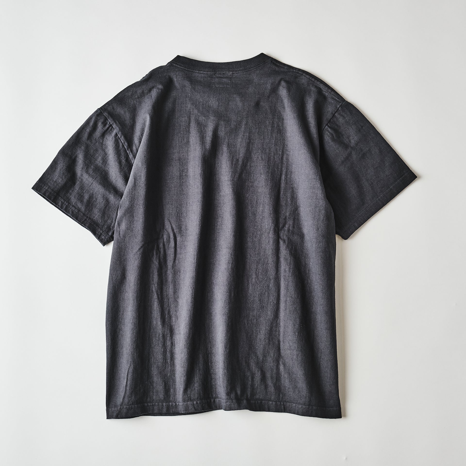 #3615-CHA V Pocket Tee : heavyweight jersey charcoal