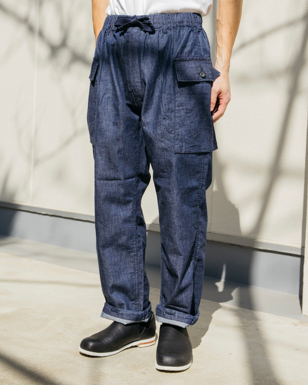 パンツ BASICKS INDIGO DENIM ベイシックス(BASICKS)｜Midnight Indigo Denim｜スニーカー