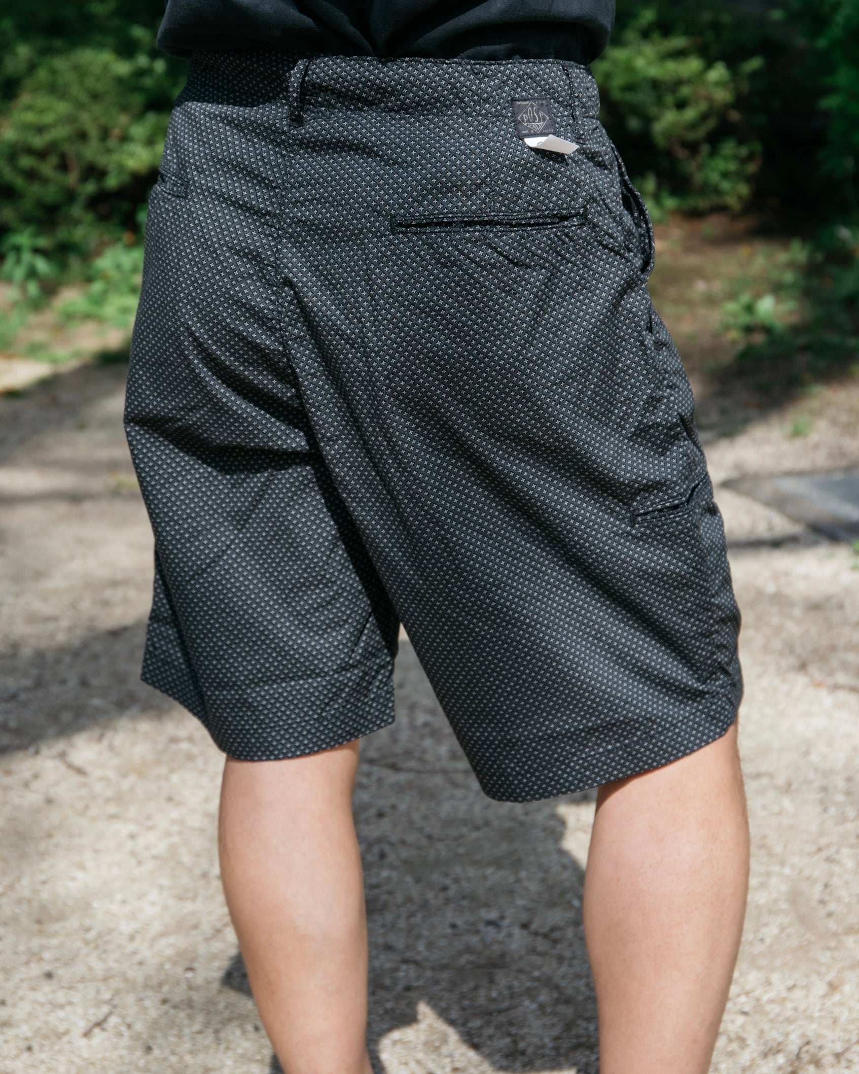 #3303S-CP Citi-Cruz Chino Shorts : crest print grey