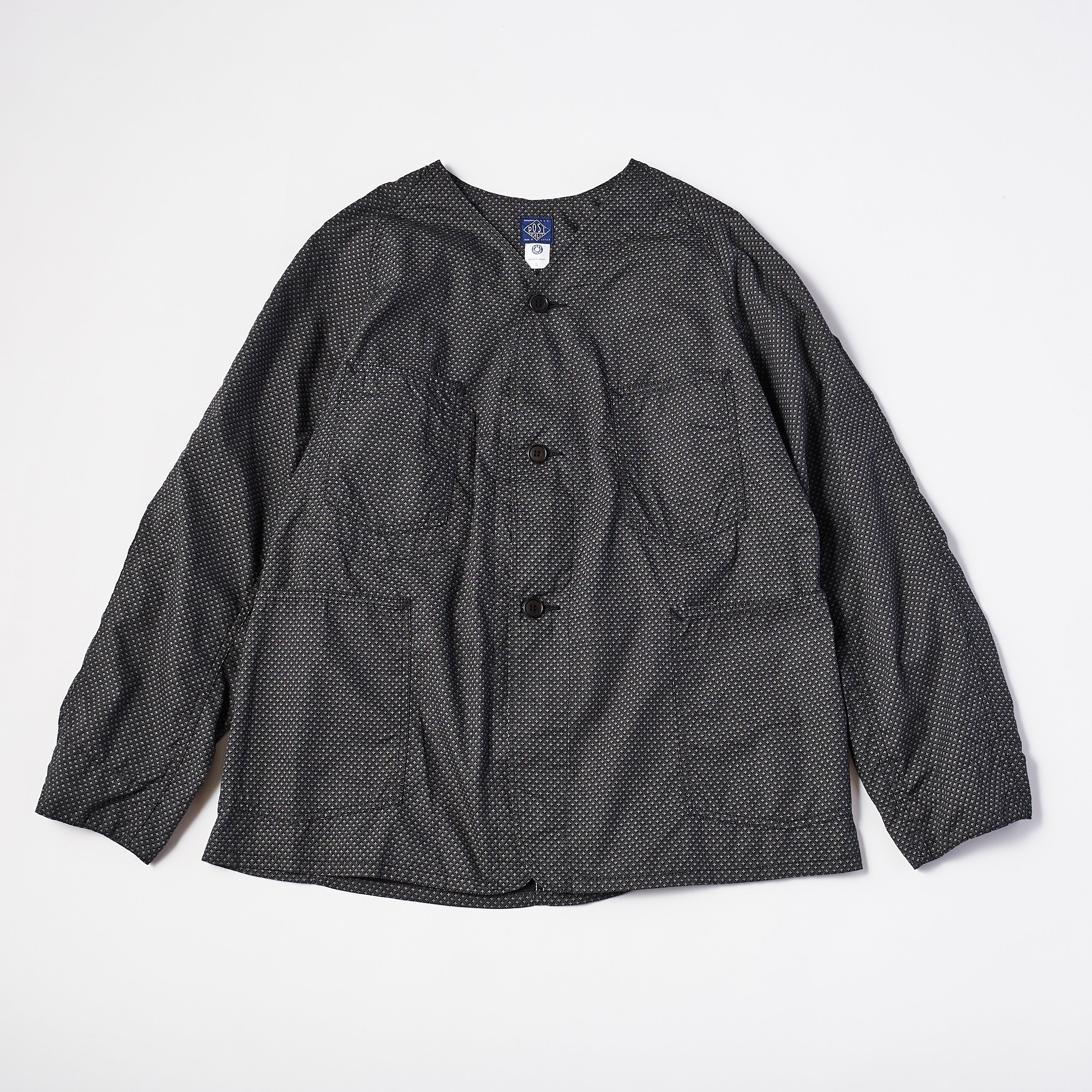 #3103 CP POST 42 DV : crest print grey