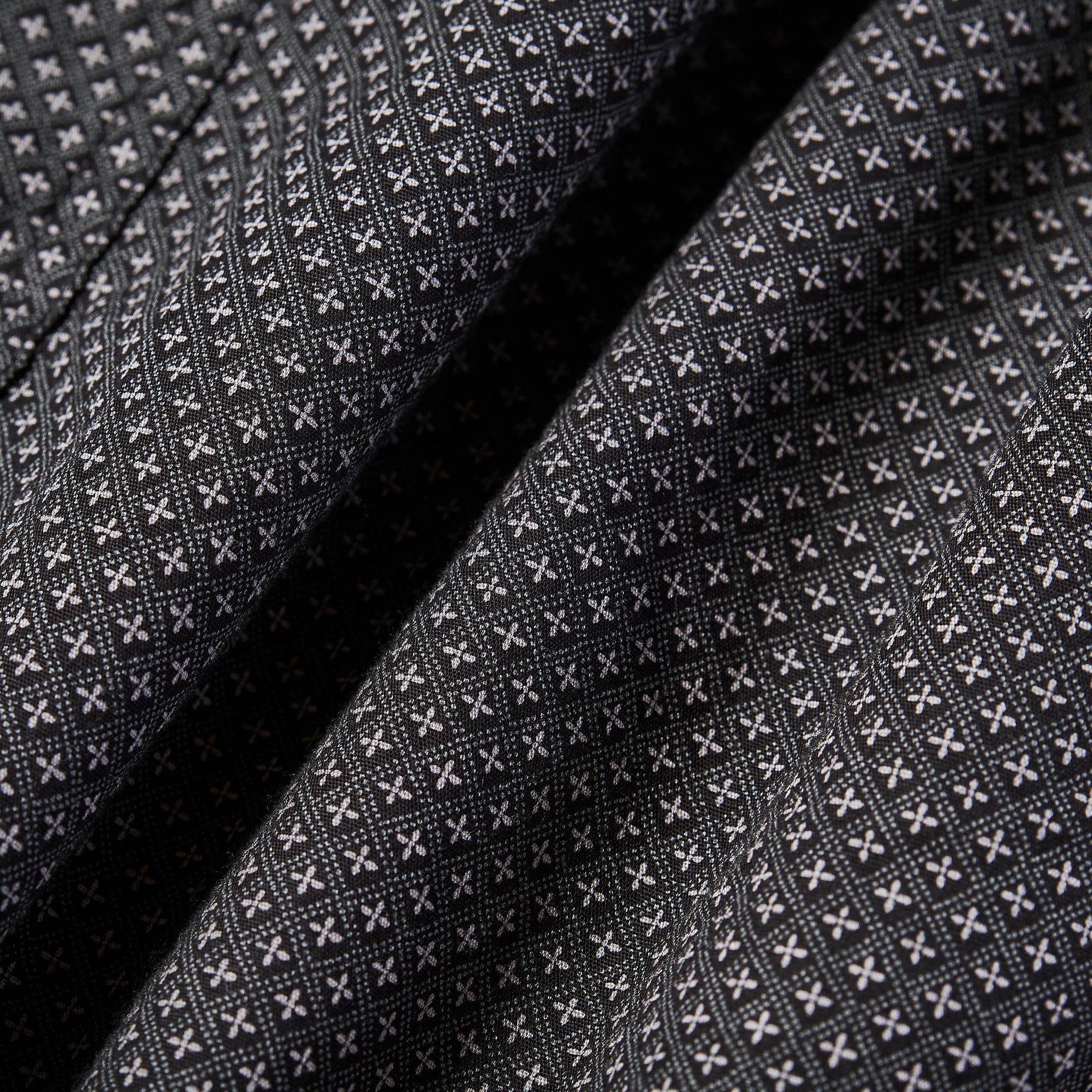 #3309-CP E-Z Lax 2 : crest print grey
