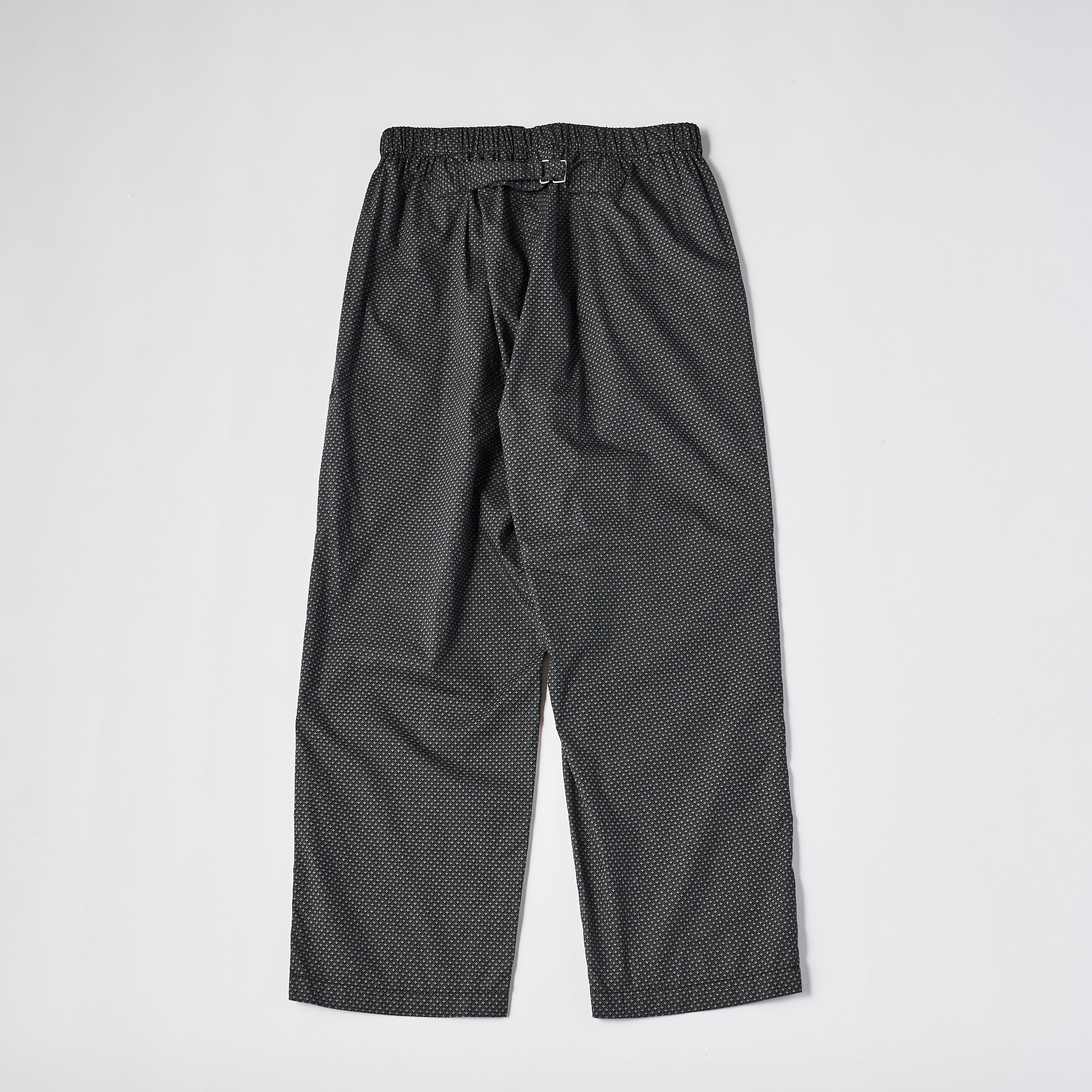 #3309-CP E-Z Lax 2 : crest print grey