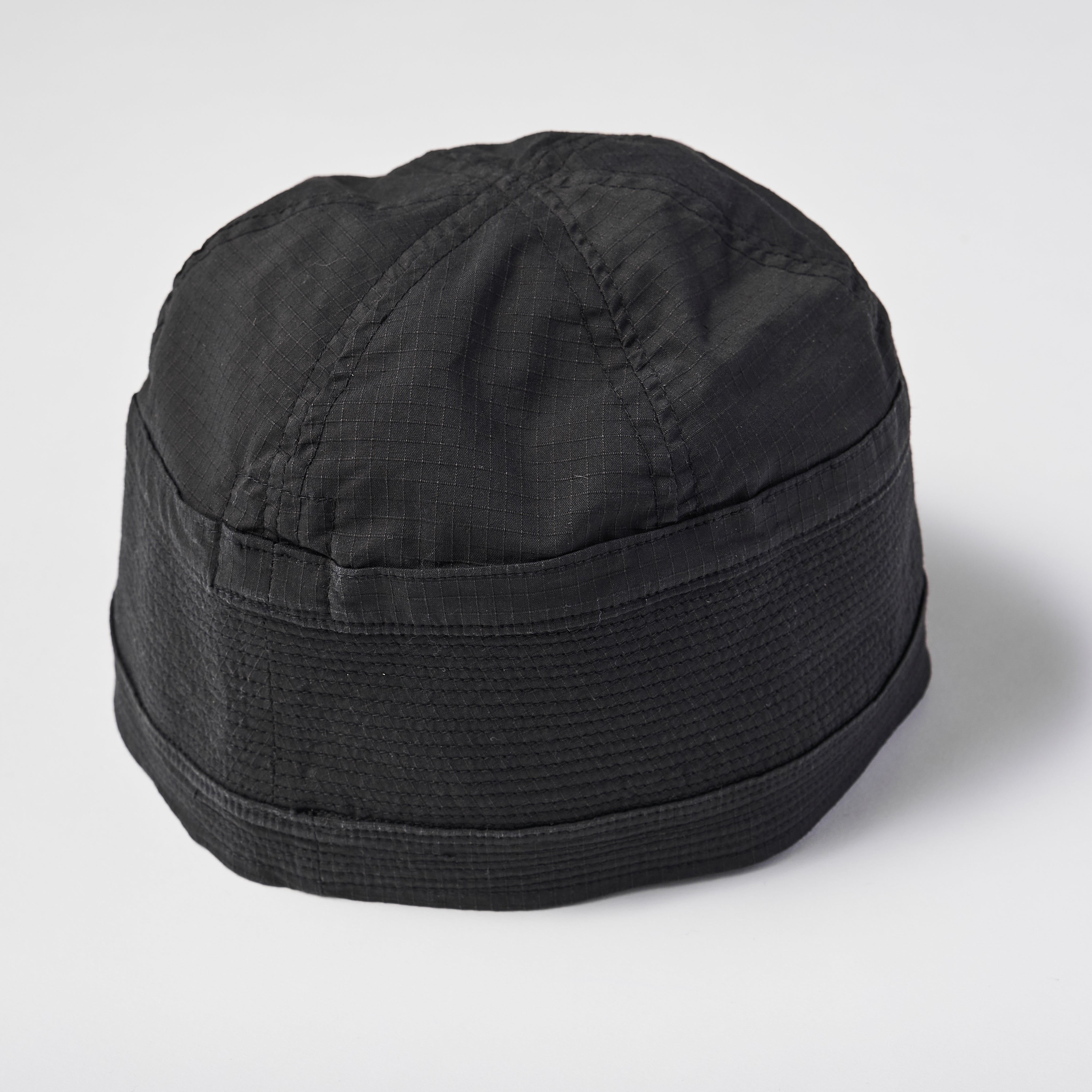#3904 POST Sailor Hat 2 RS : poly feather ripstop black