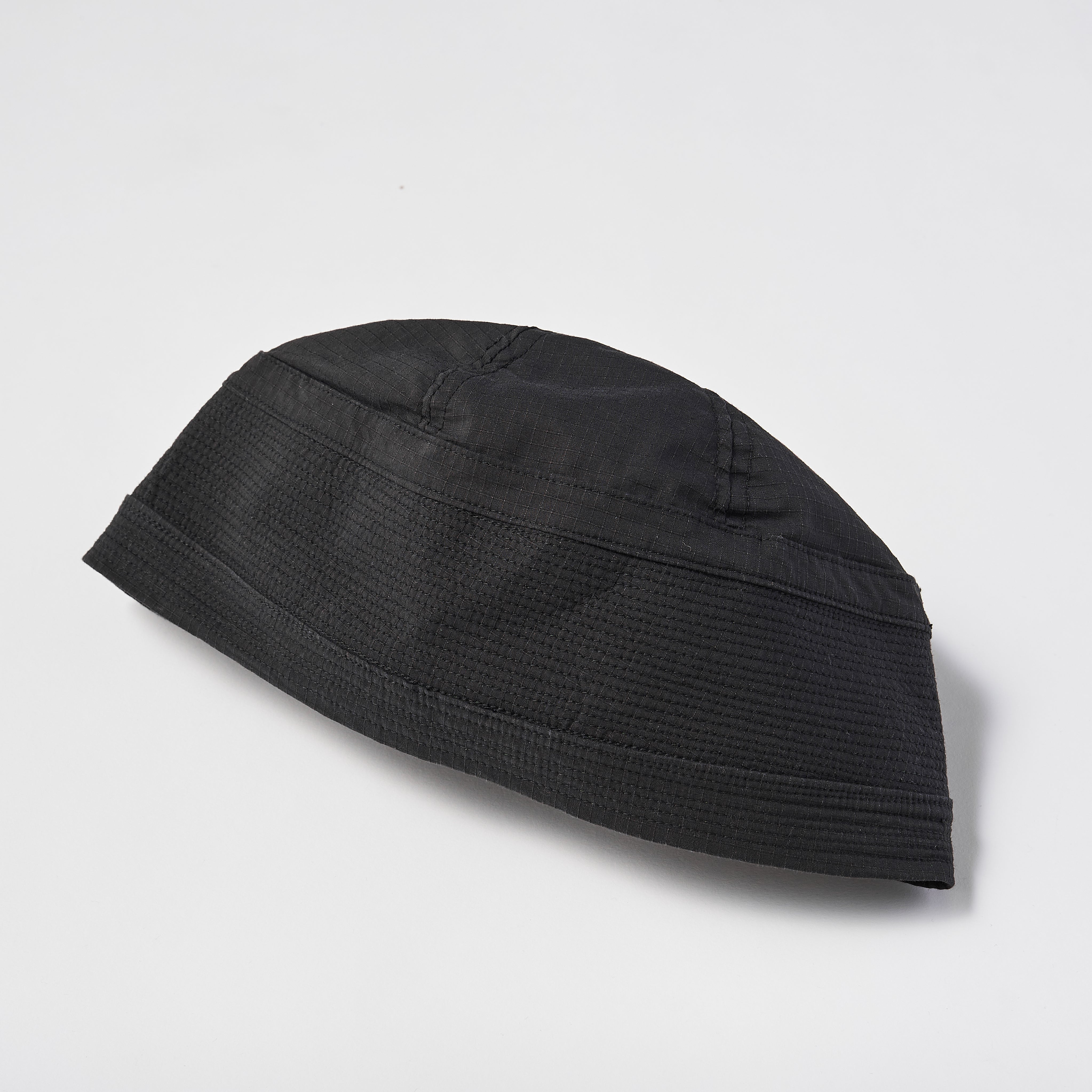#3904 POST Sailor Hat 2 RS : poly feather ripstop black