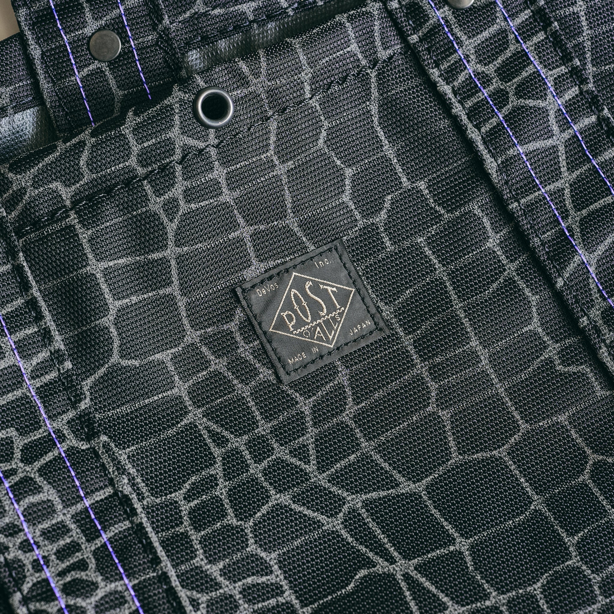 #4204-SW Bell Tote (L) : Spider Web black