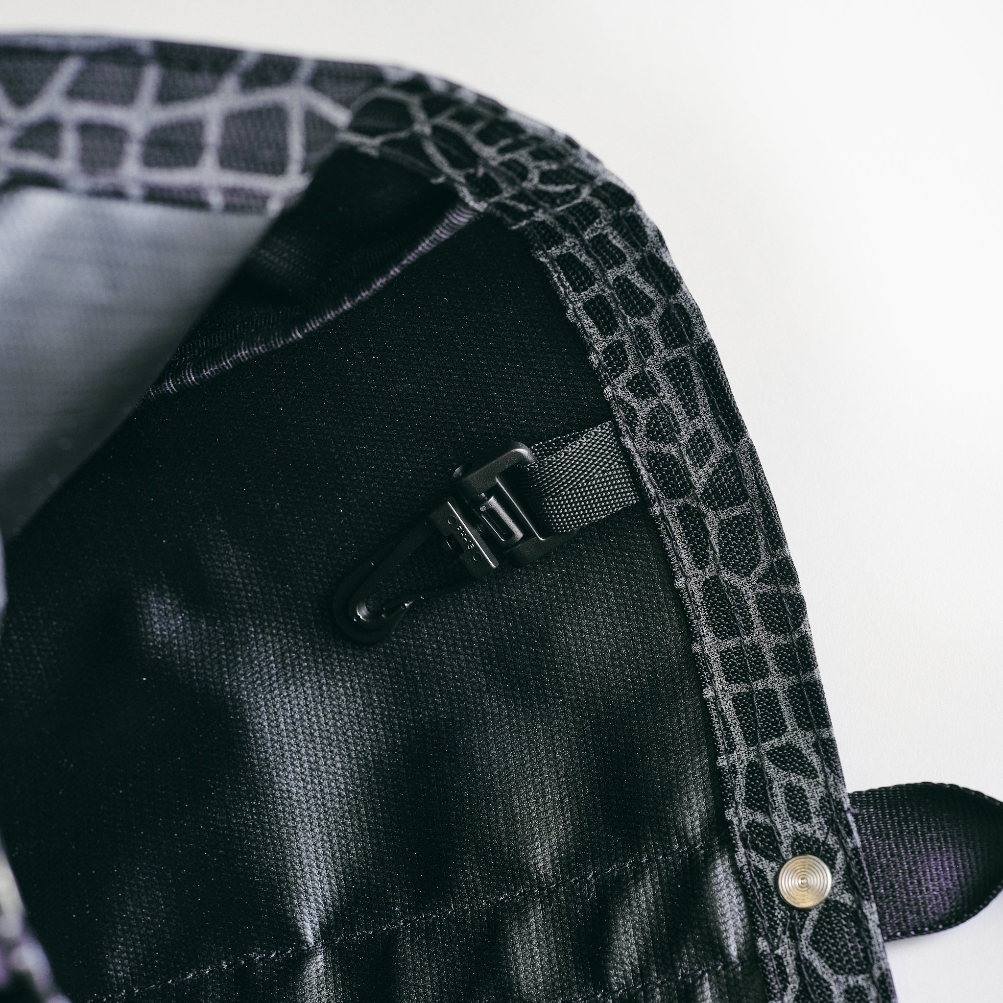 #4202-SW POS-Tote 2 : Spider Web black
