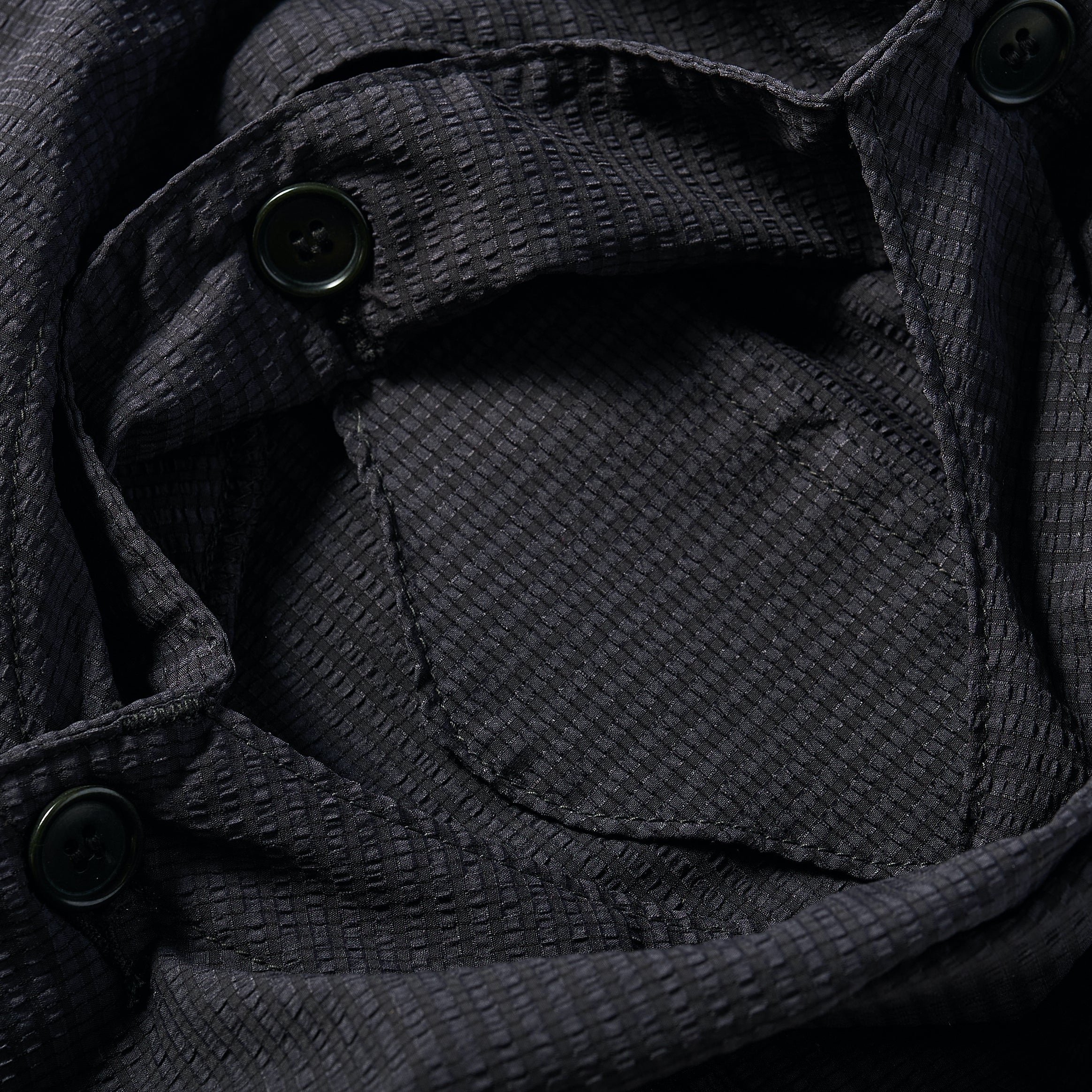 #1512 Royal Traveler PS2 : poly mesh seersucker navy